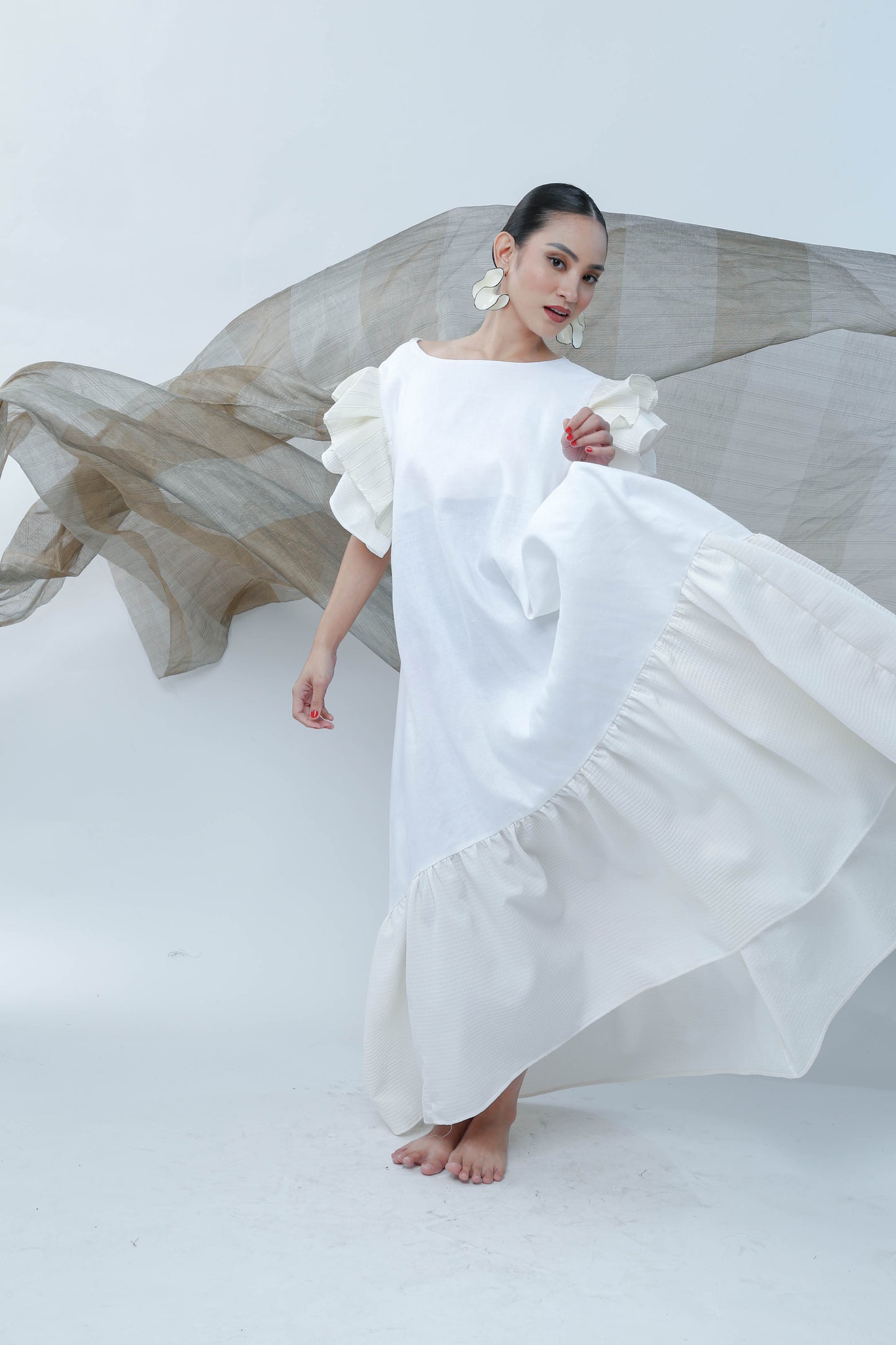 Masayahin Dress in White