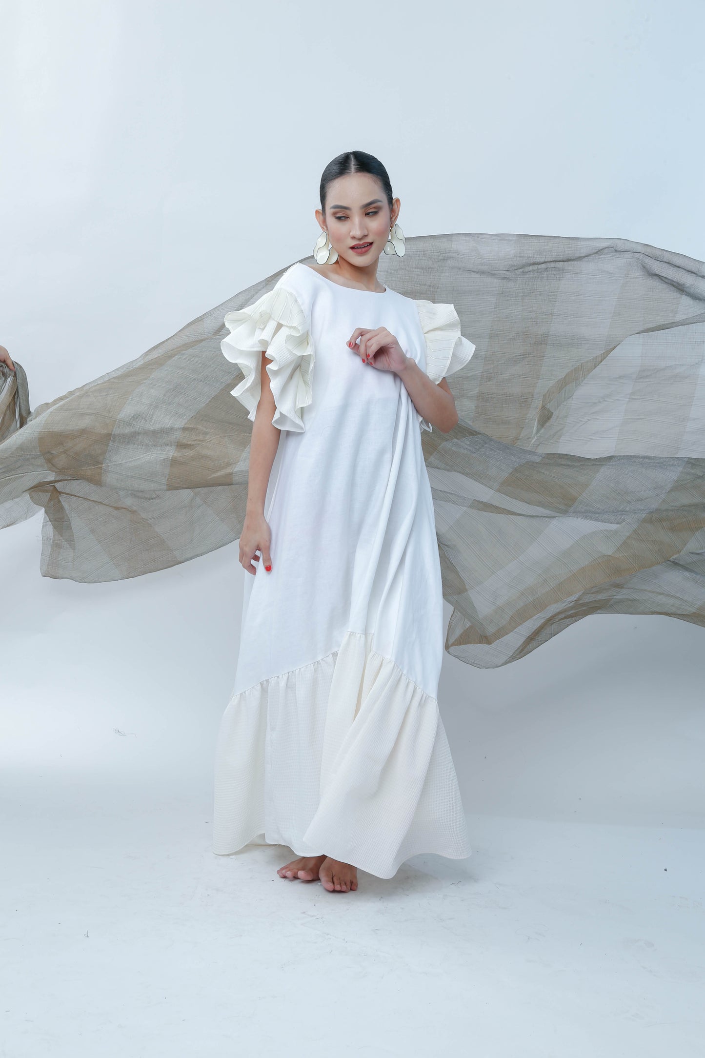 Masayahin Dress in White