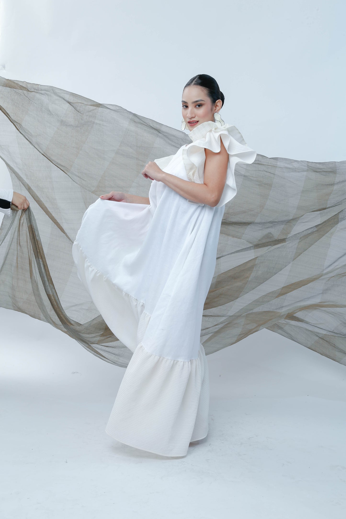 Masayahin Dress in White