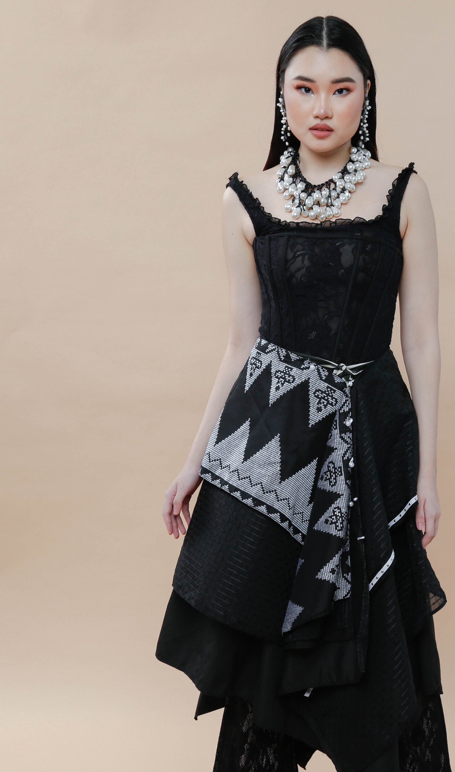 FREESTYLE SKIRT IN BLACK SILVER INAUL