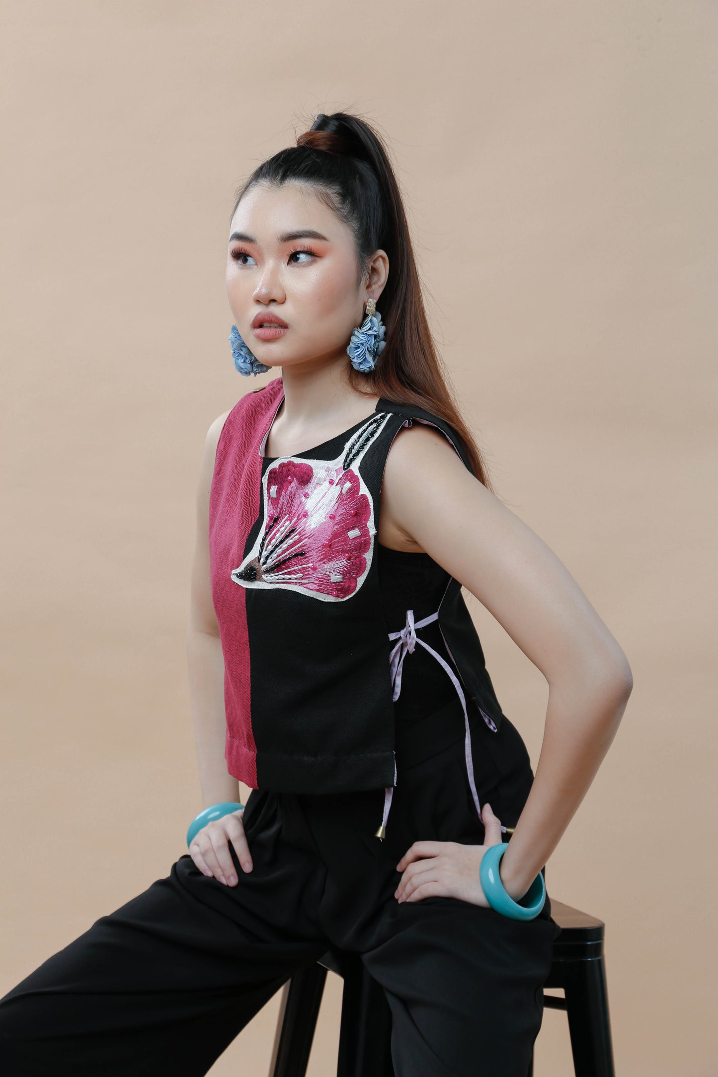 Kaanyag Bib Two Toned Kalinga Weave