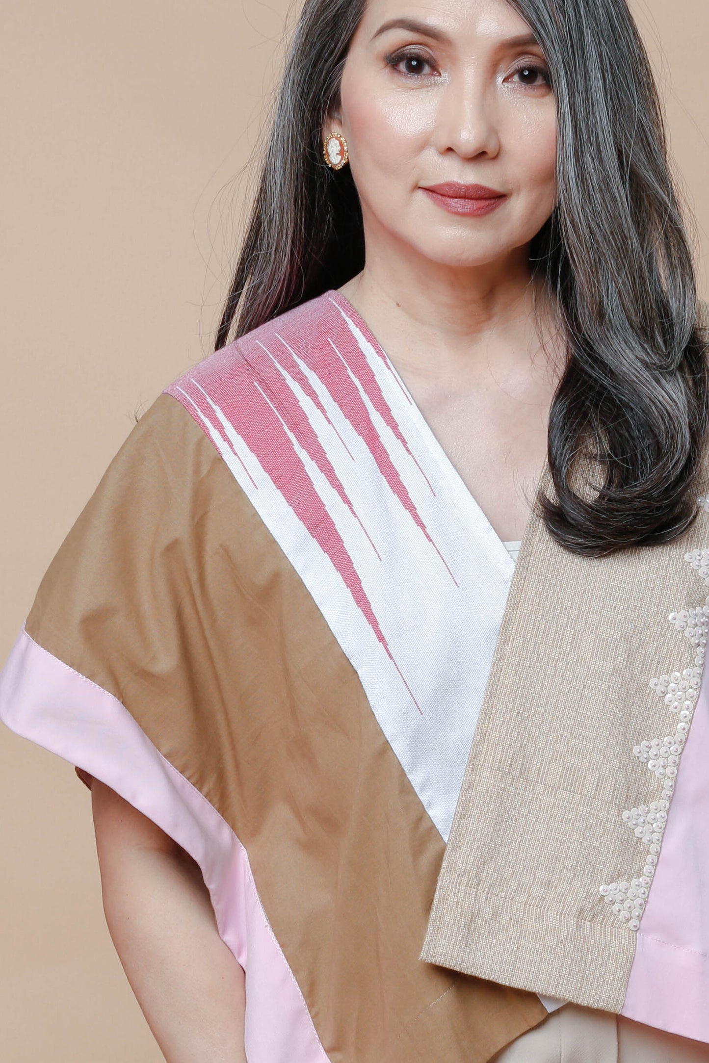 Heritage Poncho in Pink Negros Tatsulok