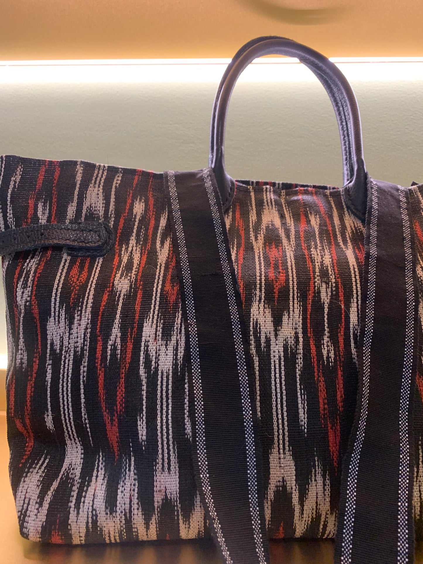 T’nalak Bag with Cow Leather Handle
