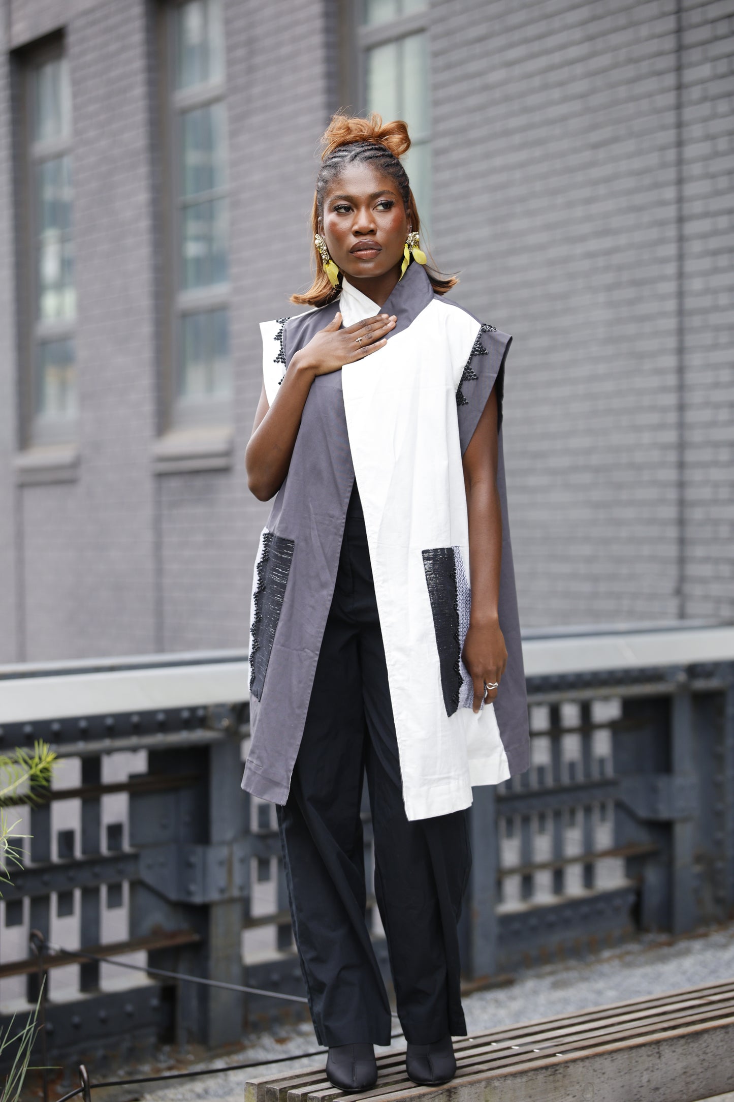 INUSARA Trench WHITE AND GREY