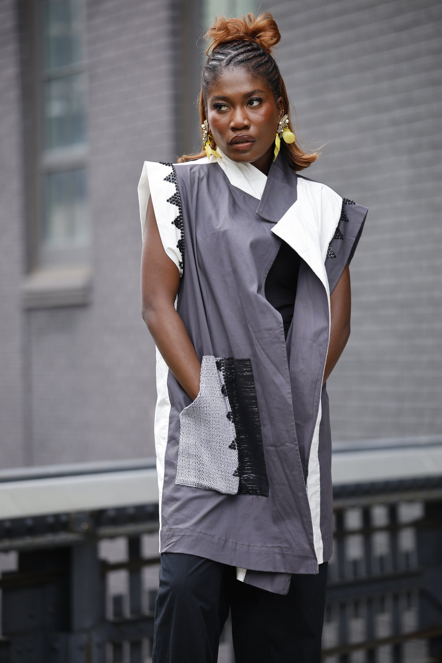 INUSARA Trench WHITE AND GREY