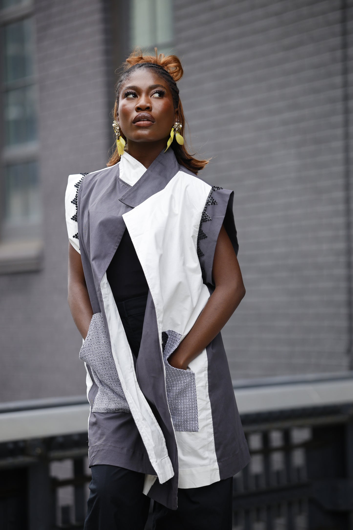 INUSARA Trench WHITE AND GREY