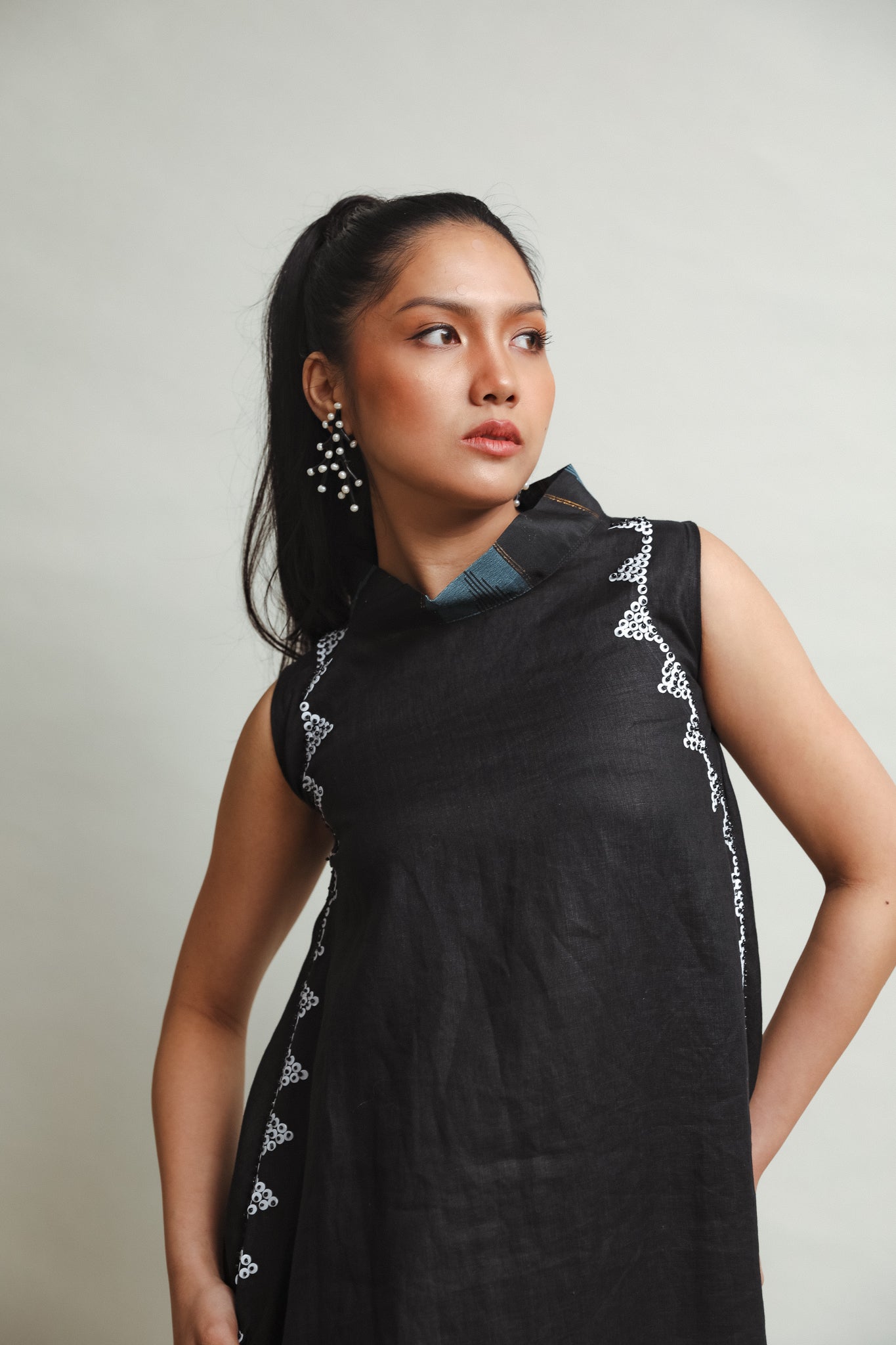 Magandang Gabi Linen Dress