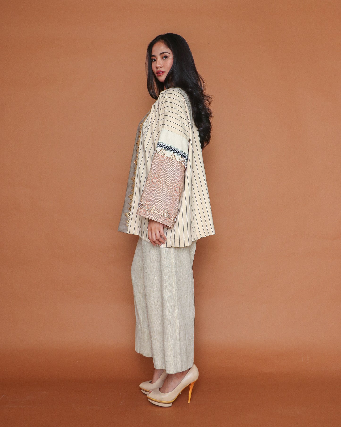 Gabing Mapayapa in Binakol and Contemporary Negros Weave Earth Tones (1 Line)