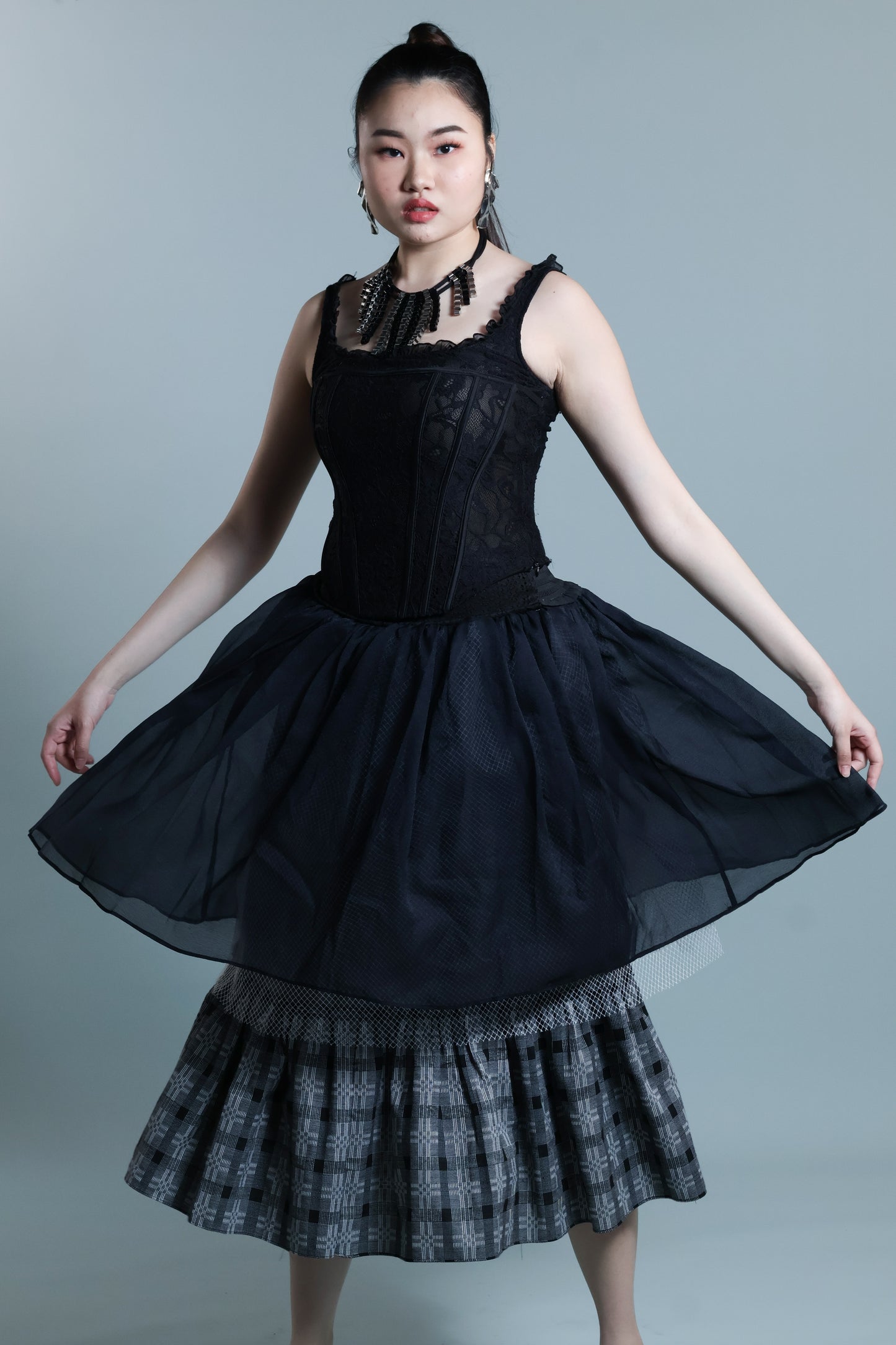 GARTERIZED SKIRT IN BLACK BINAKOL WEAVE