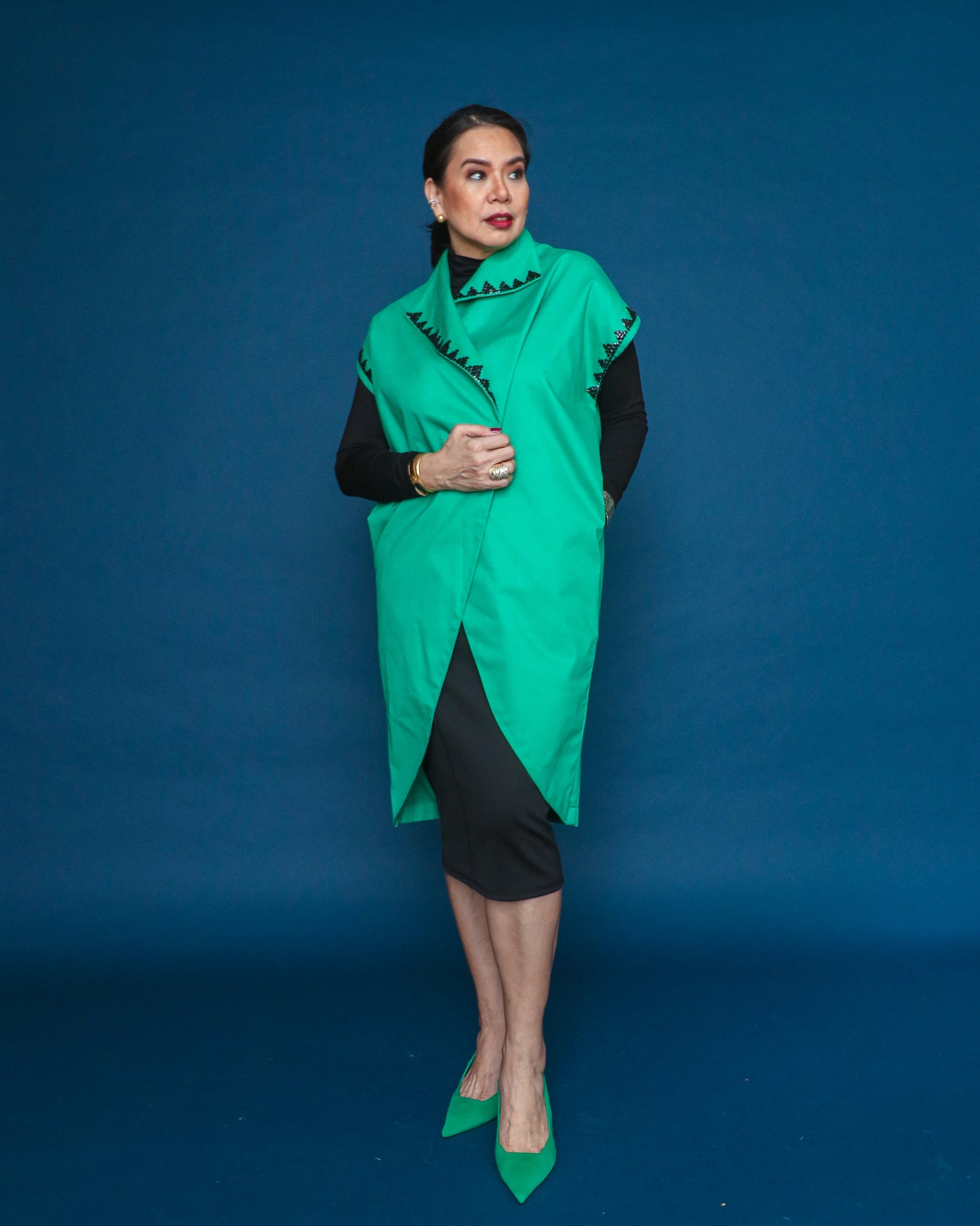 Dignidad Trench Kimono with Deep Pockets and Hand Beadwork in Emerald Green