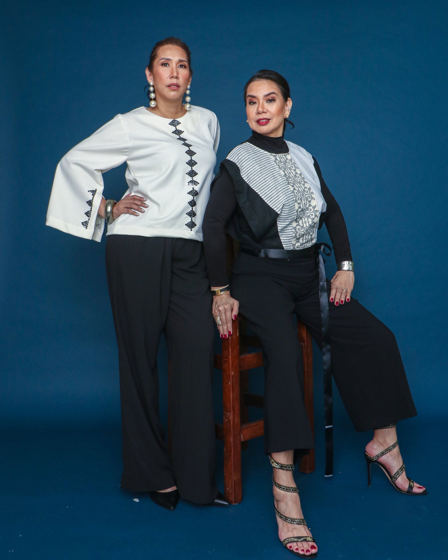 Madaling Kausap Ninja Blouse in Black and White Inaul