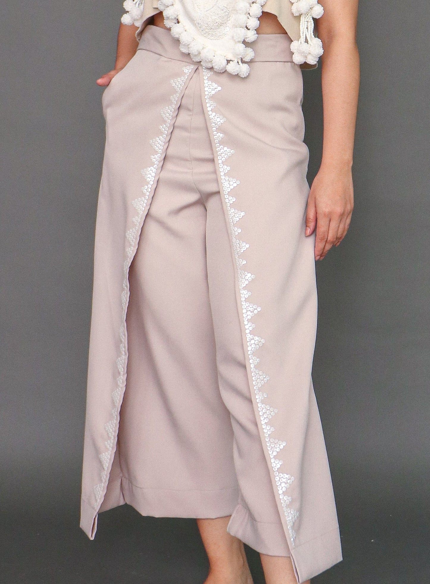 Maayos Kausap Non-Crumple Flair Pants with Hand Embroidery in Cream & White
