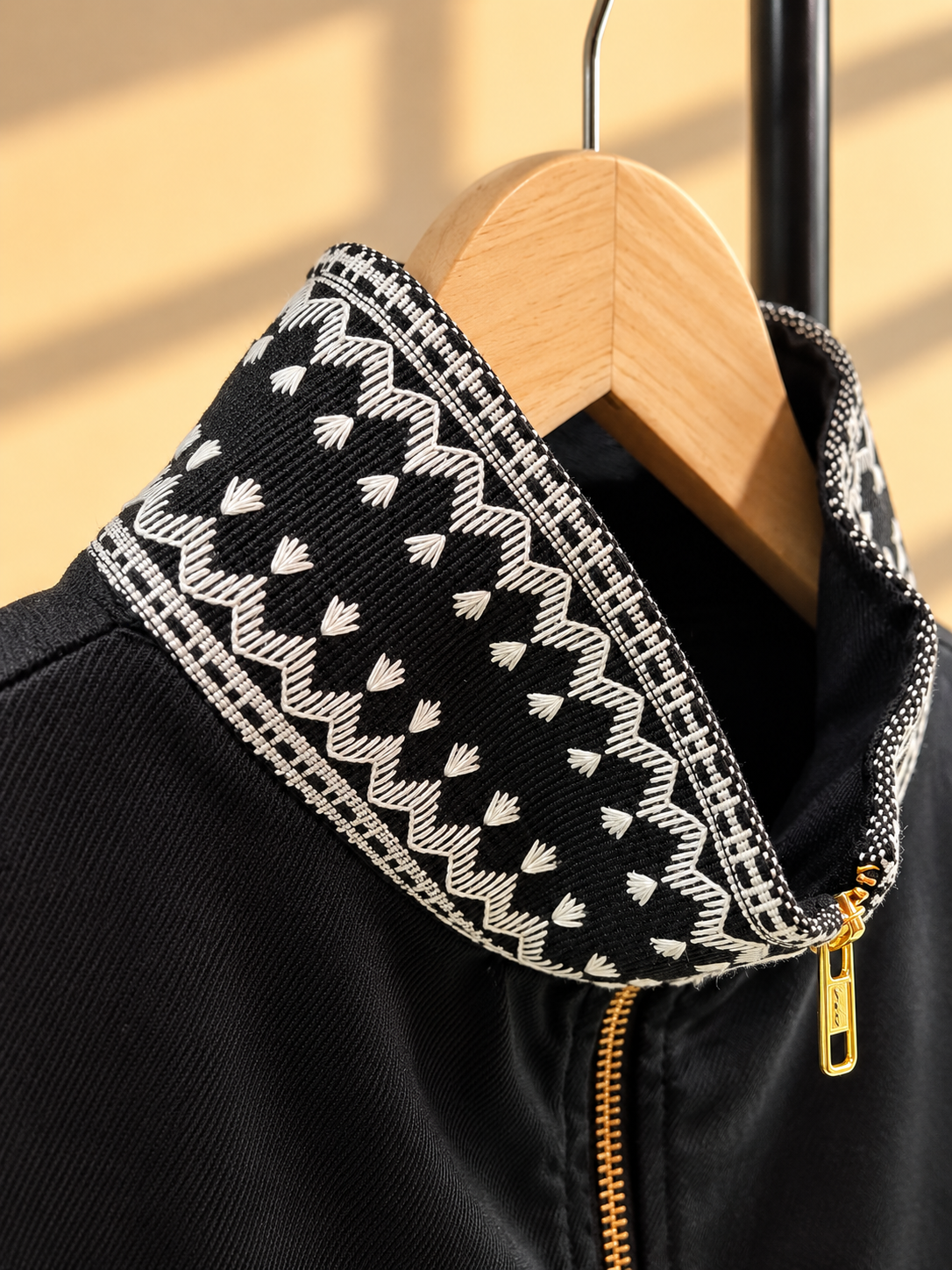 GANTIMPALA TOP IN BLACK LINEN WITH PALAY OF SAGADA WEAVE