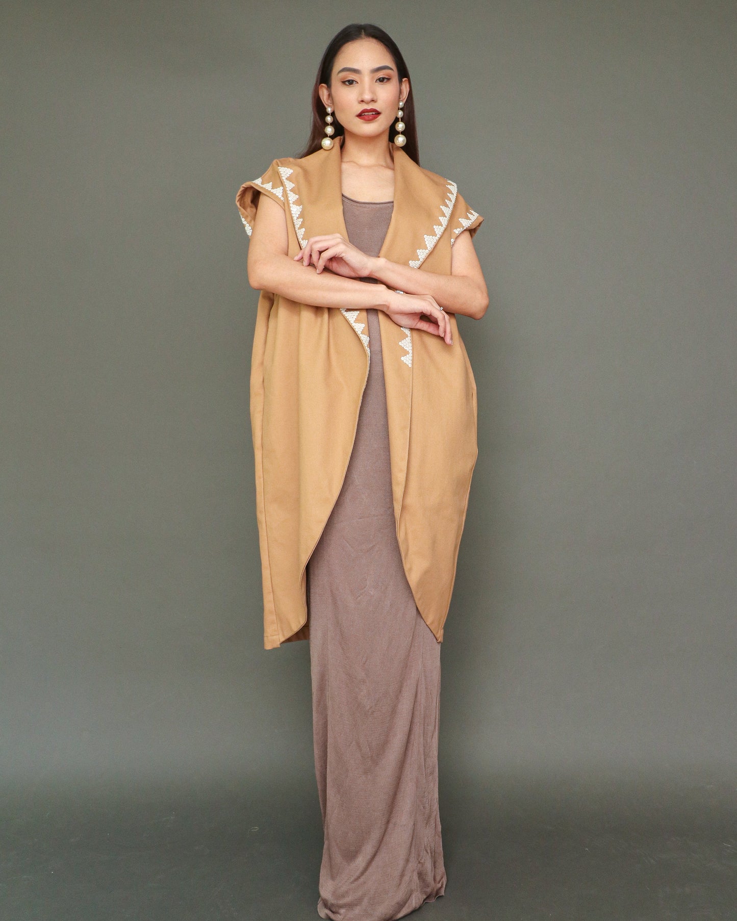 Dignidad Trench Kimono with Deep Pockets and Hand Beadwork in Coffee