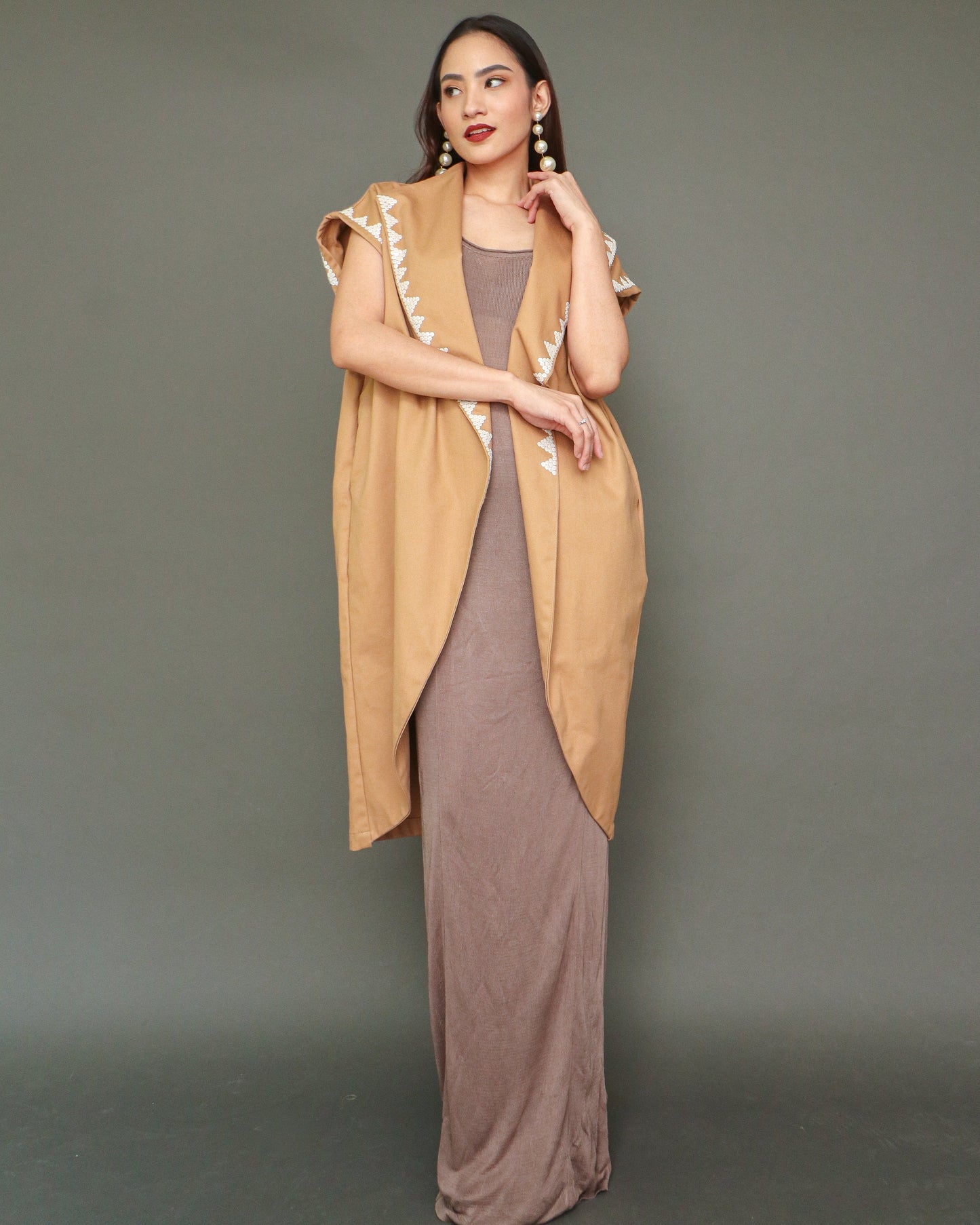 Dignidad Trench Kimono with Deep Pockets and Hand Beadwork in Coffee