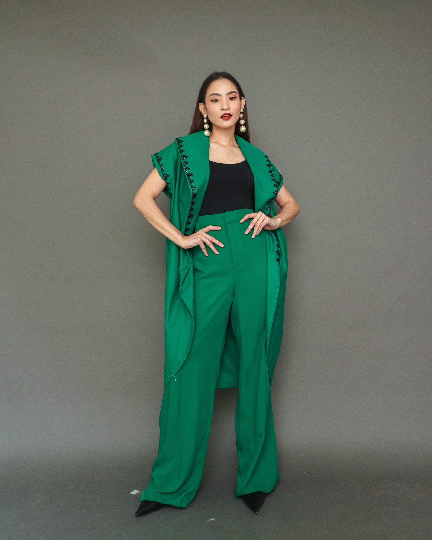 Dignidad Trench Kimono with Deep Pockets and Hand Beadwork in Emerald Green