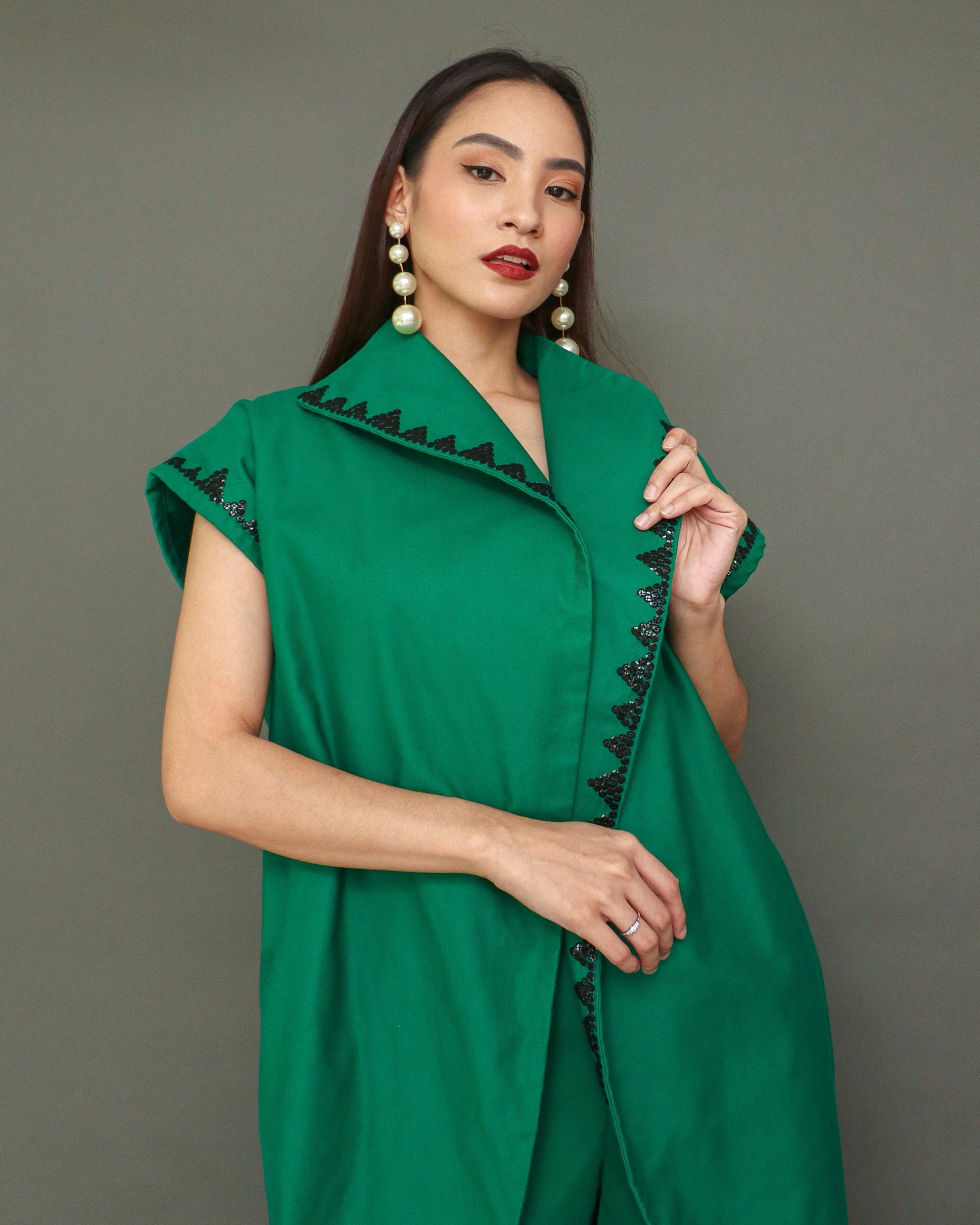 Dignidad Trench Kimono with Deep Pockets and Hand Beadwork in Emerald Green