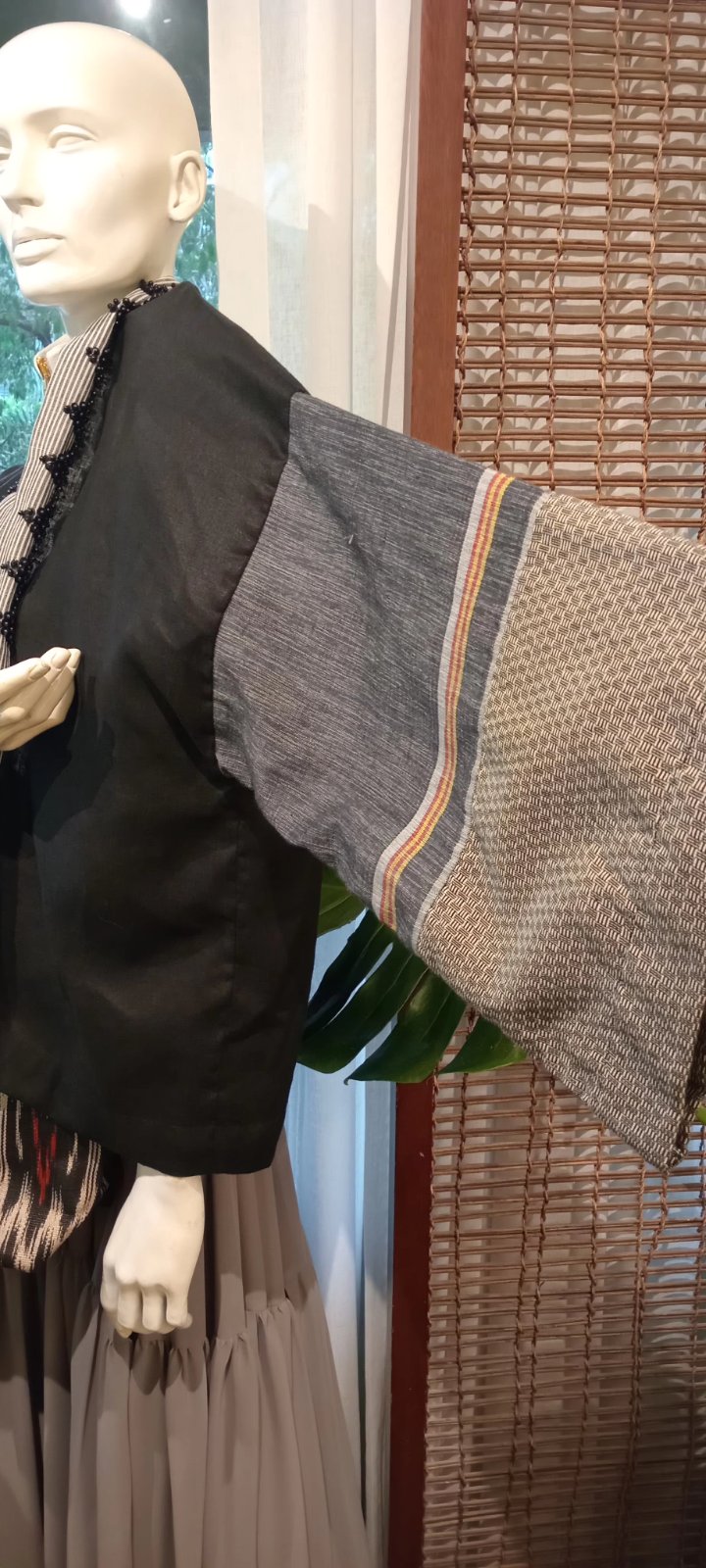 Gabing Mapayapa Cover up in Pure Linen with Kantarines Weave