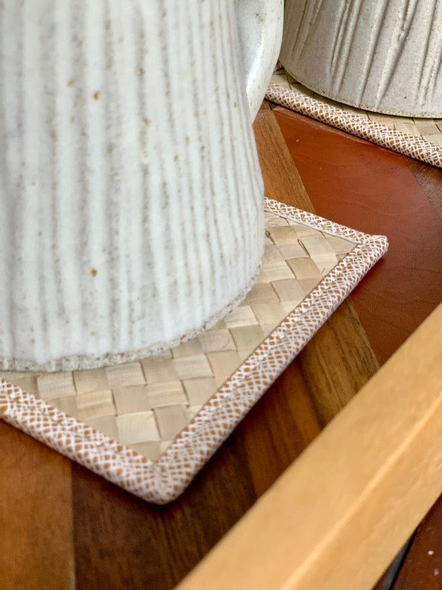 Set of 4 Pandan Coaster with Leatherette Lining