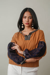 Himig  Dark Brown Linen Top in Black Brown Inabel Sleeves