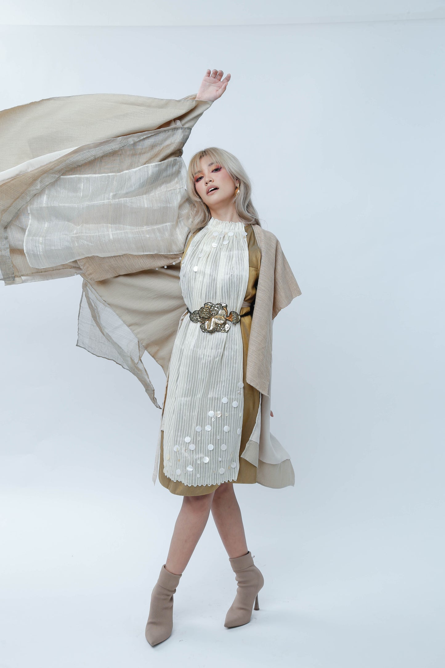 Dyosang Bumaba sa Langit: New York Fashion Week Look 3