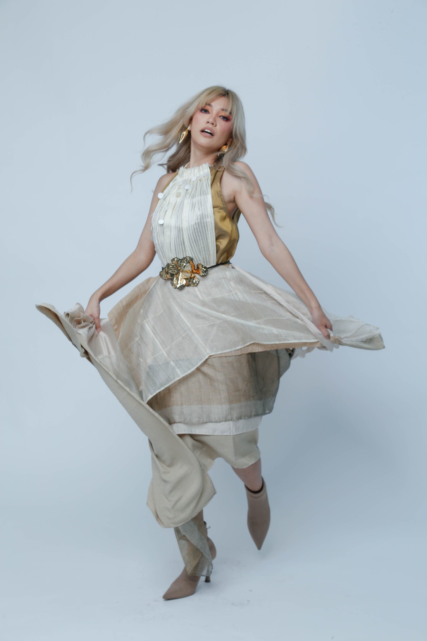 Dyosang Bumaba sa Langit: New York Fashion Week Look 3