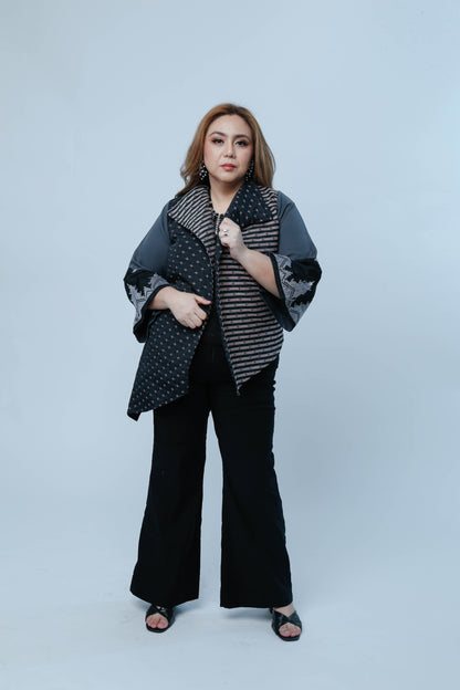Kabogera with Silver Inaul Sleeves