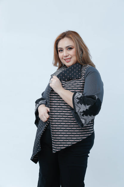 Kabogera with Silver Inaul Sleeves