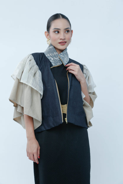 Gantimpala in Black with Piña Calado Collar