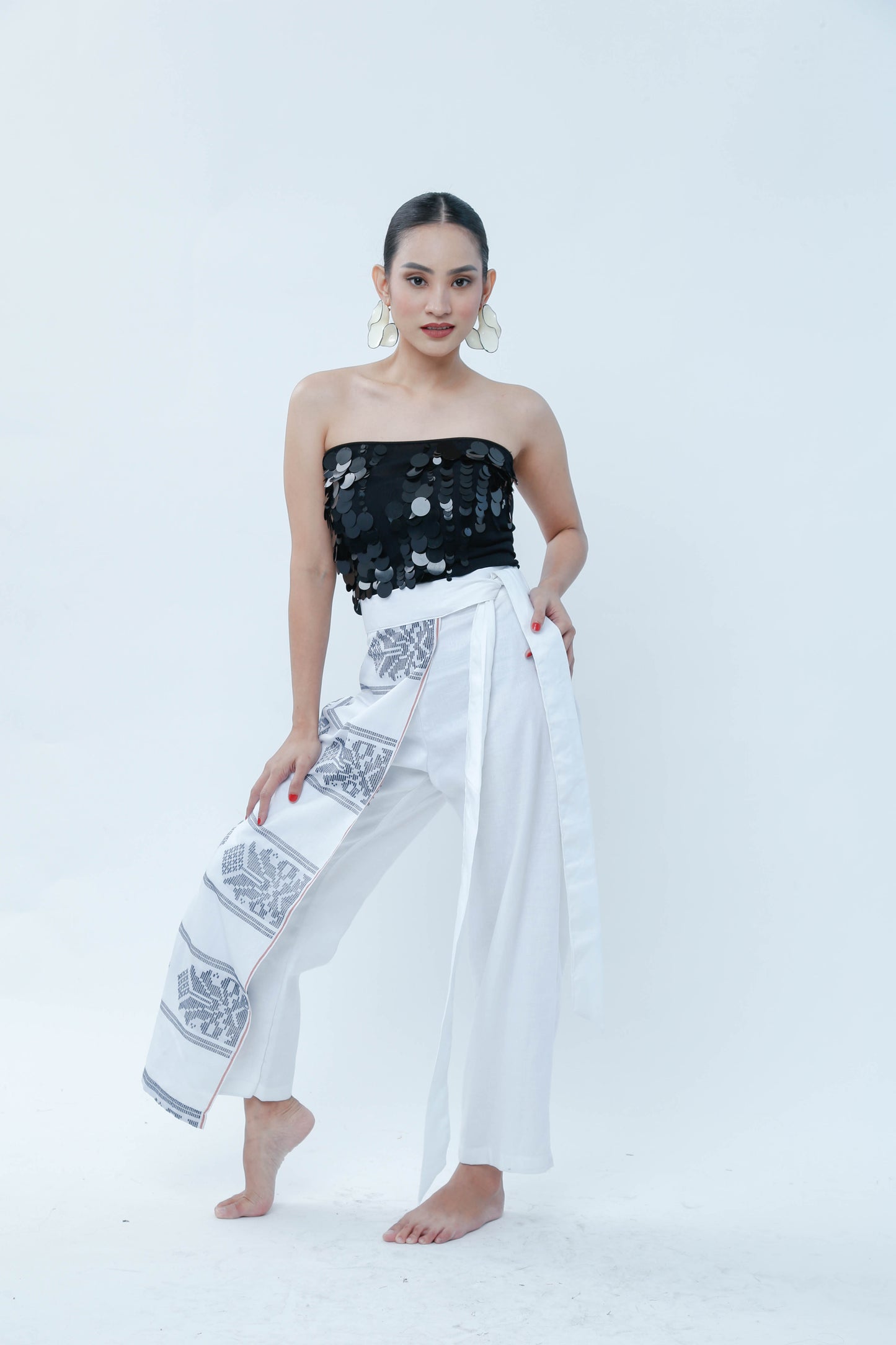 Kinabuhi Pants in White Linen with Cotton Inaul