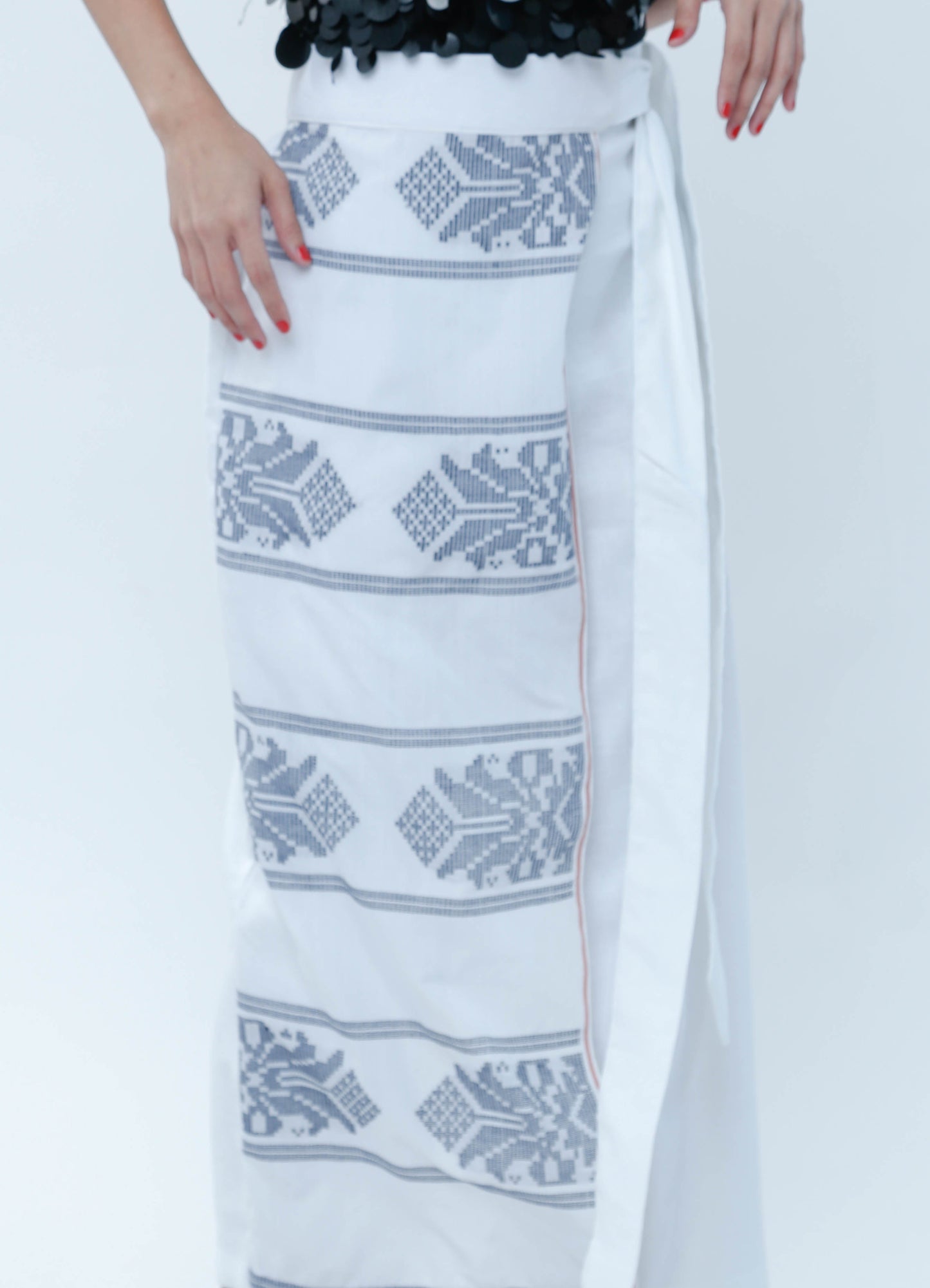Kinabuhi Pants in White Linen with Cotton Inaul