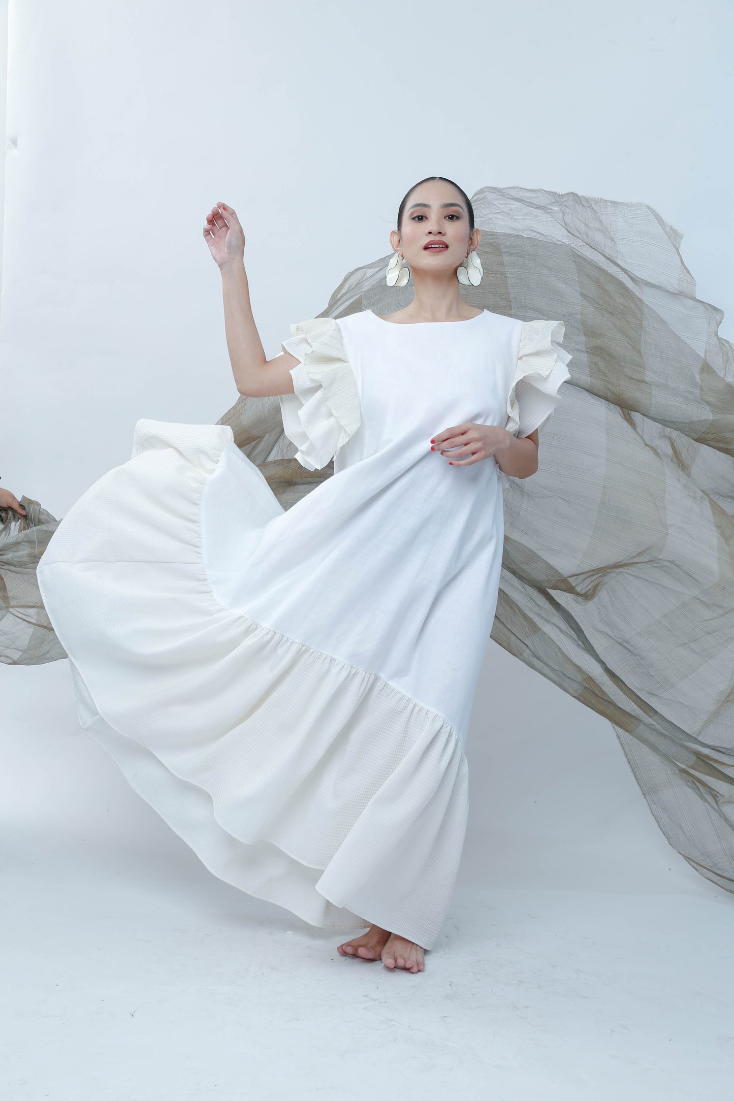 Masayahin Dress in White