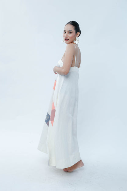 Gantimpala Dress in White