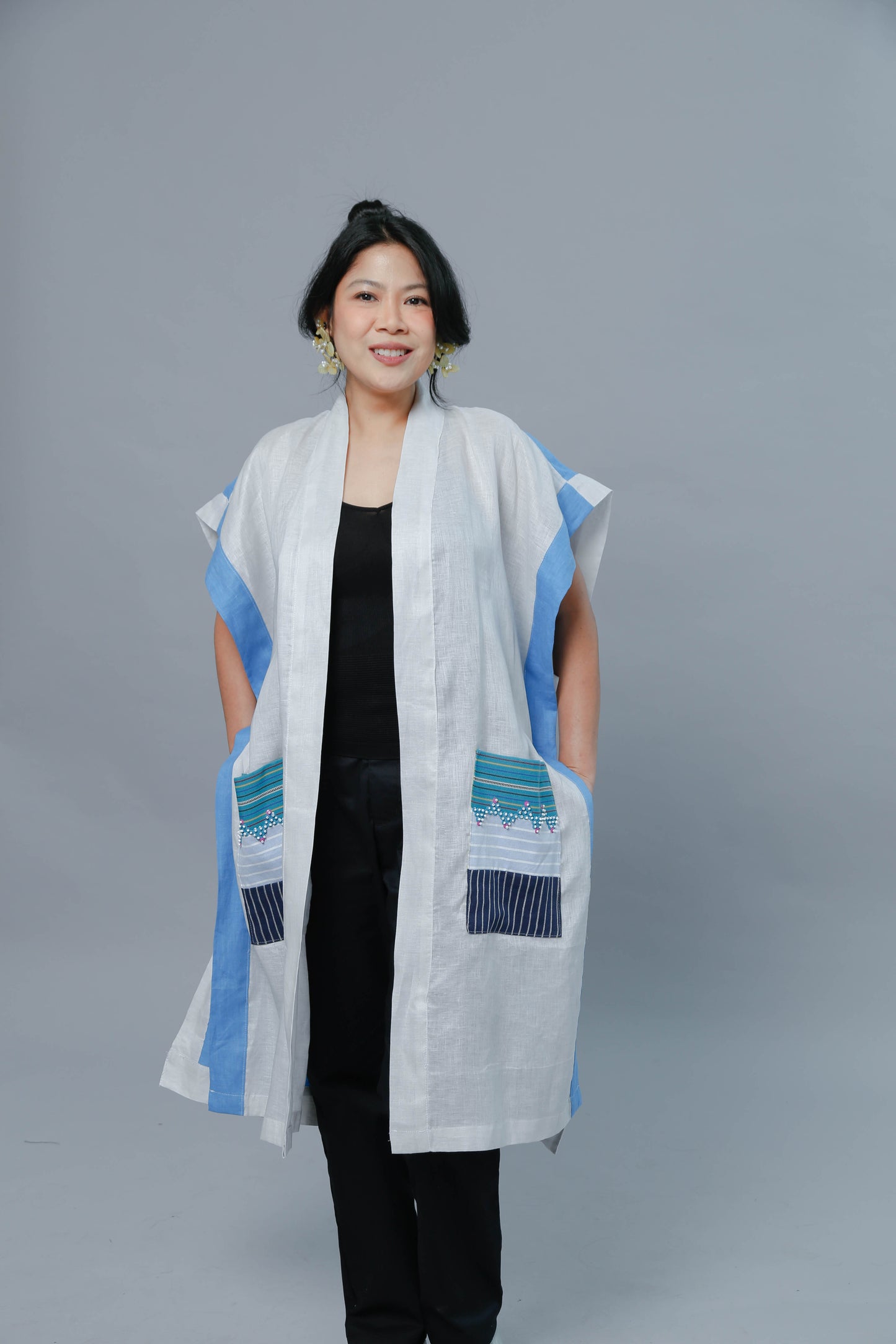 Glamorosa Poncho in Blue White Linen