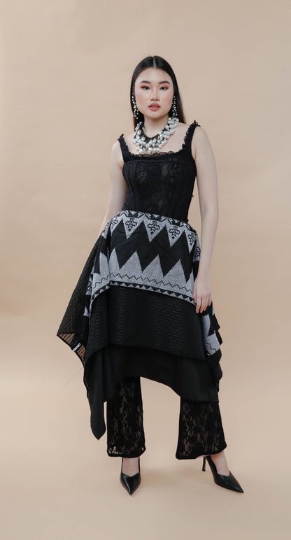 FREESTYLE SKIRT IN BLACK SILVER INAUL