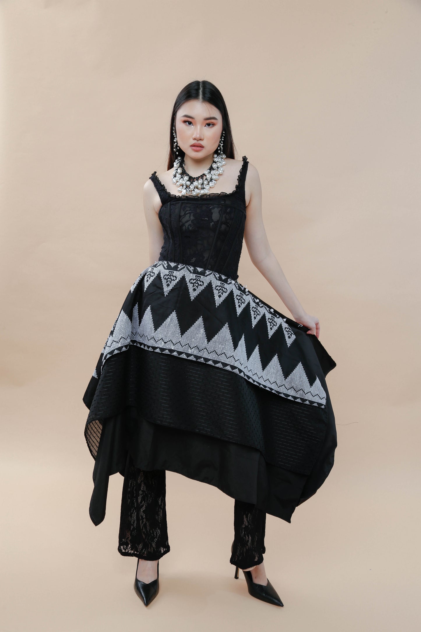 FREESTYLE SKIRT IN BLACK SILVER INAUL