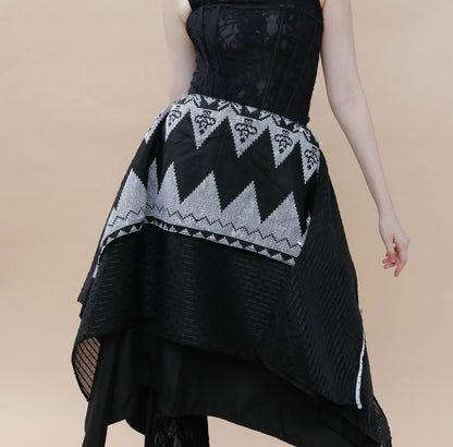 FREESTYLE SKIRT IN BLACK SILVER INAUL