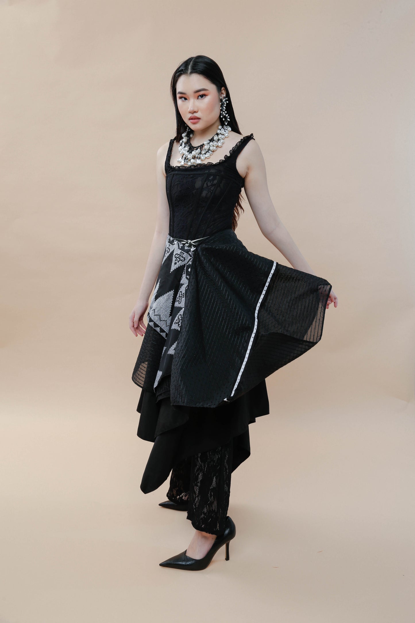 FREESTYLE SKIRT IN BLACK SILVER INAUL