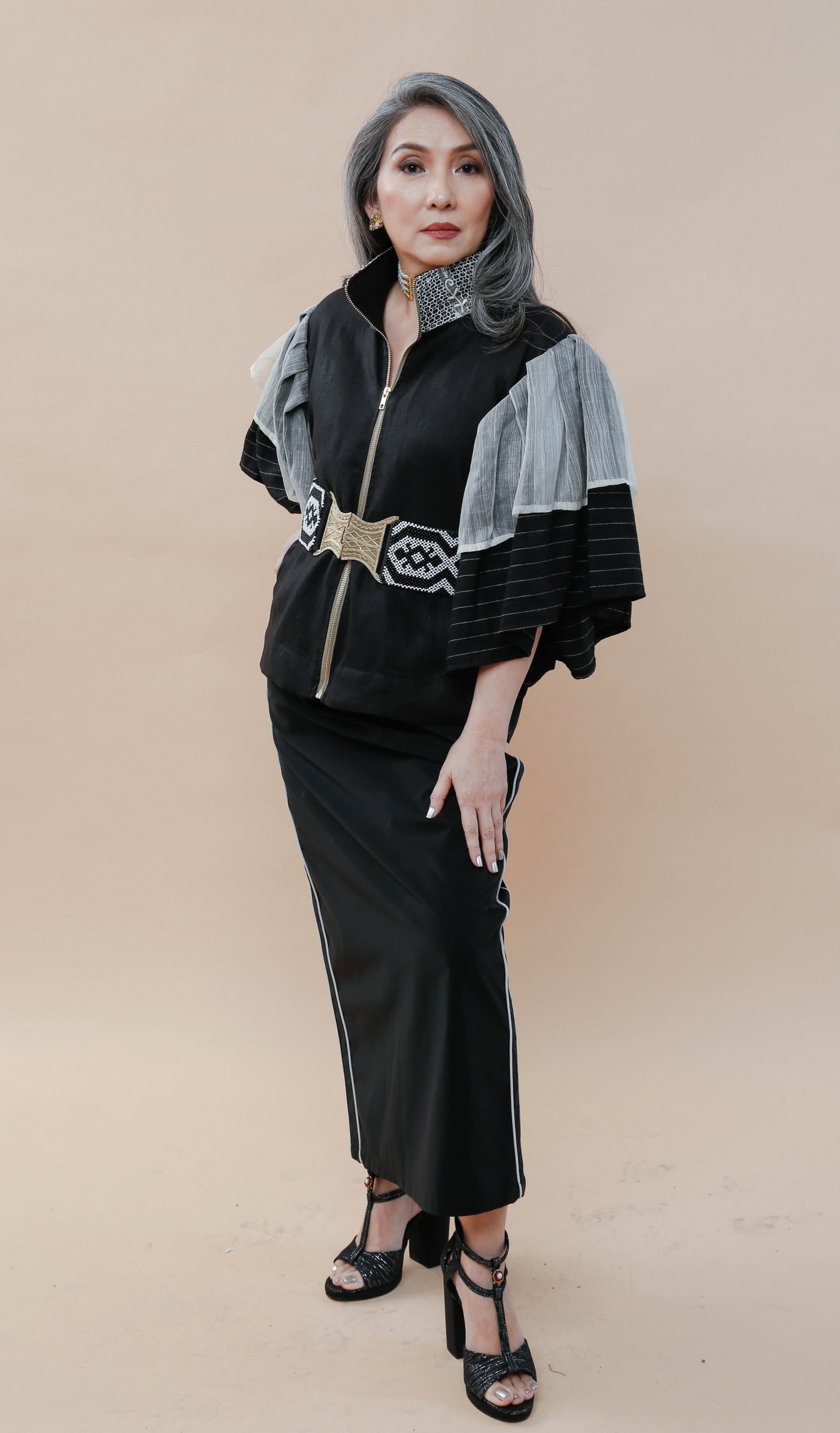 Gantimpala Black Pure Linen in Piña Calado of Lumban