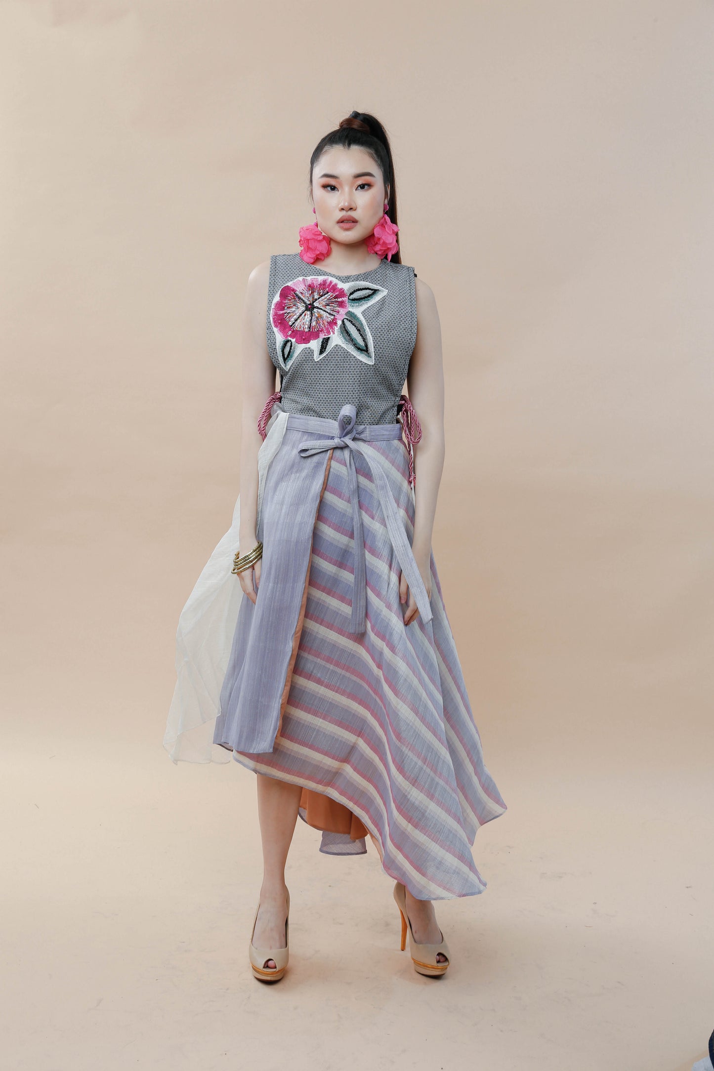 Kaanyag Bib in Binakol Weave with Floral Applique