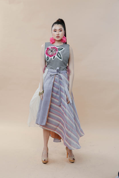Kaanyag Bib in Binakol Weave with Floral Applique