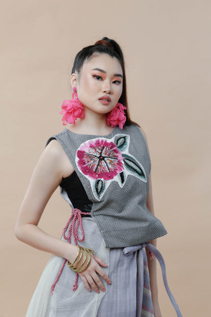 Kaanyag Bib in Binakol Weave with Floral Applique