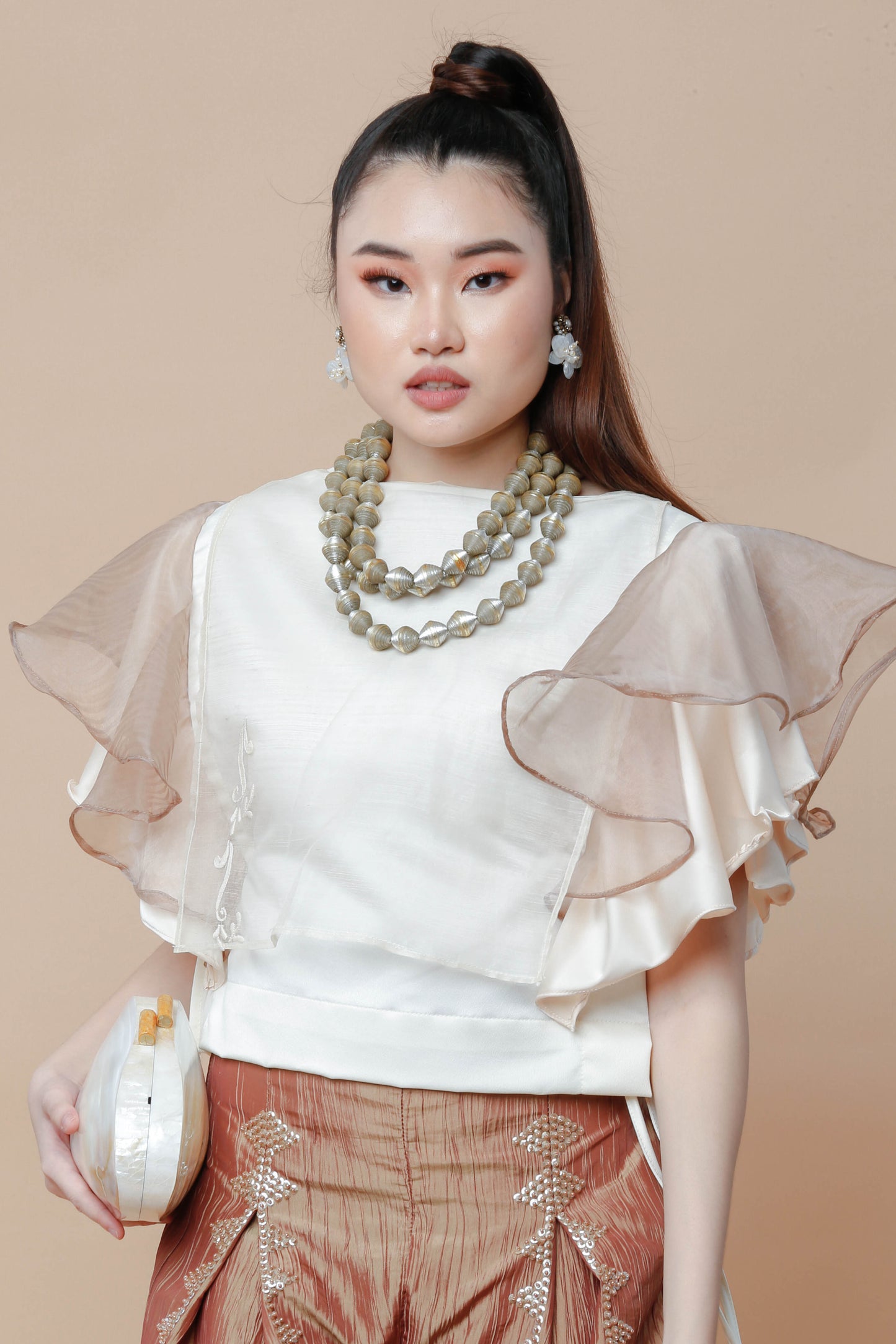 Piña Callado Bib with Malanding Sleeves