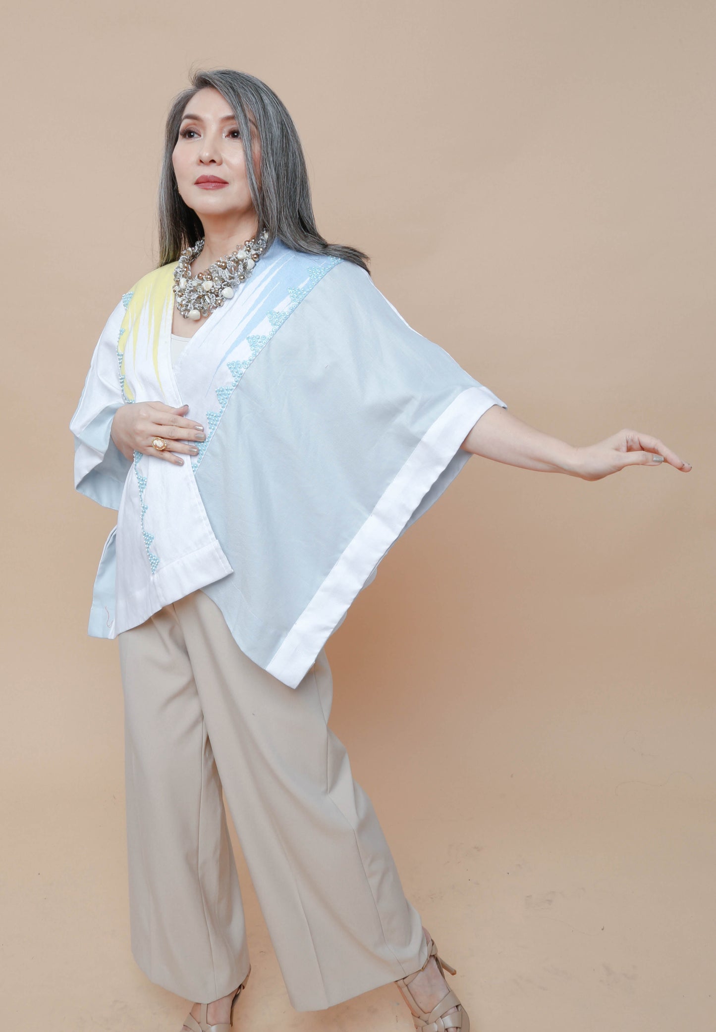 Heritage Poncho in Linen with Tatsulok Hablon
