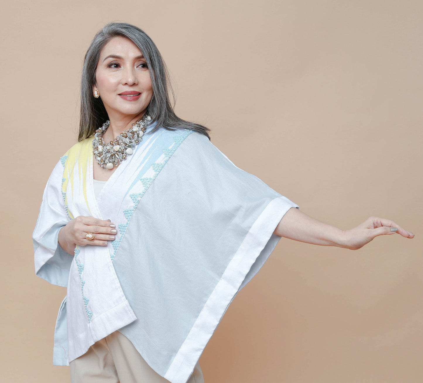 Heritage Poncho in Linen with Tatsulok Hablon