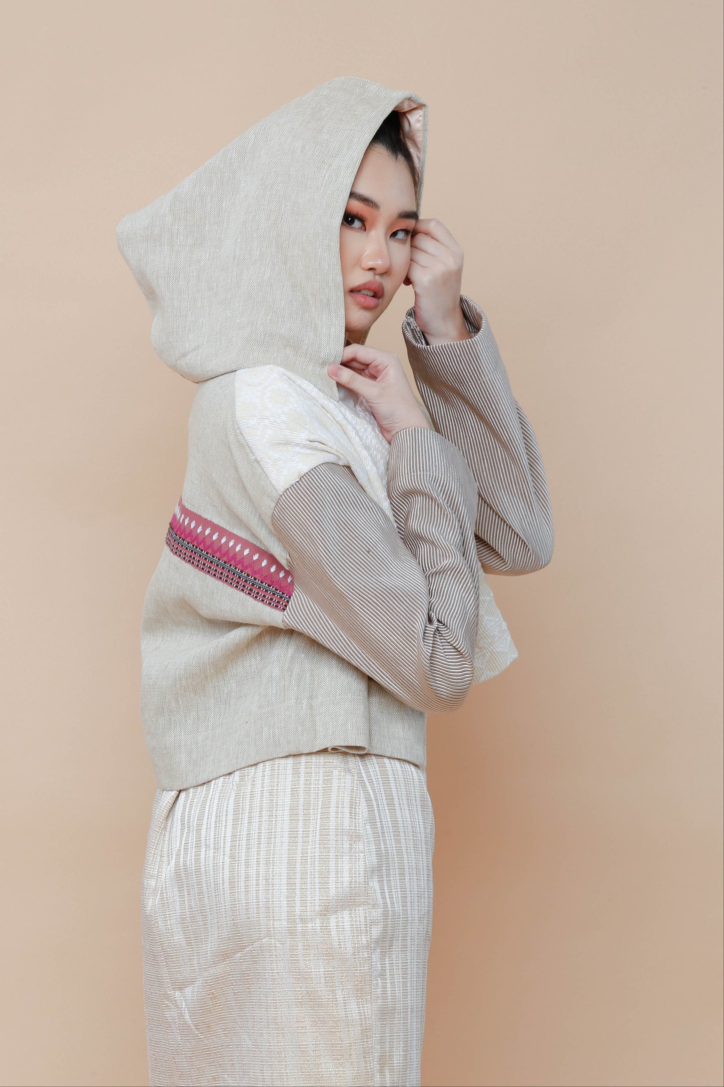 Hoodie Jacket in Earth Inabel Weave