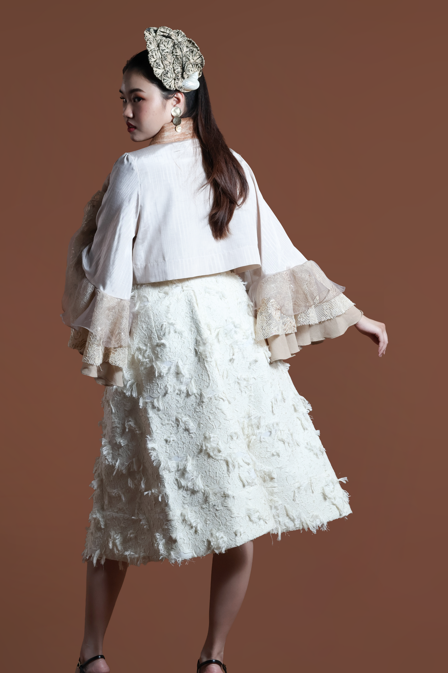 LEAD SINGER PONCHO IN CREAM TNALAK