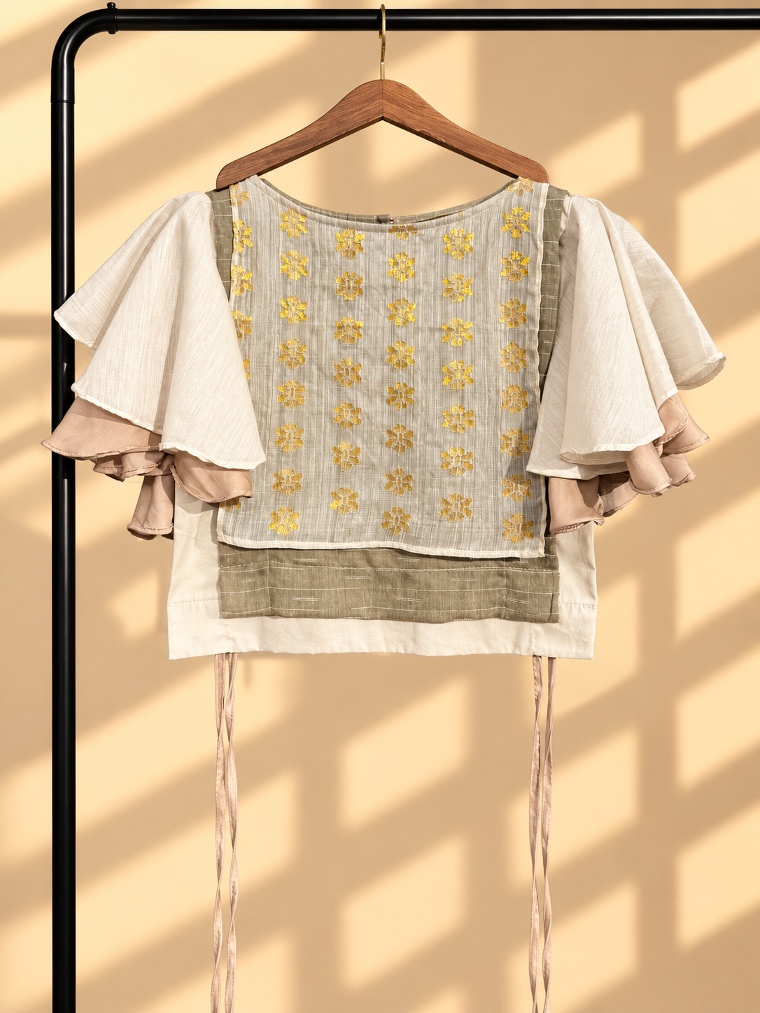 MALANDI SLEEVES BIB IN EARTH WITH GOLD FLORAL SUKSUK BARONG