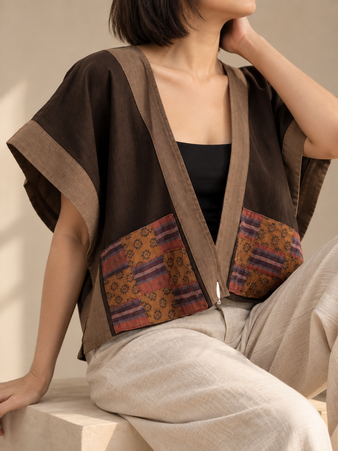 MADALING KAUSAP IN BROWN WITH KUNDIMAN