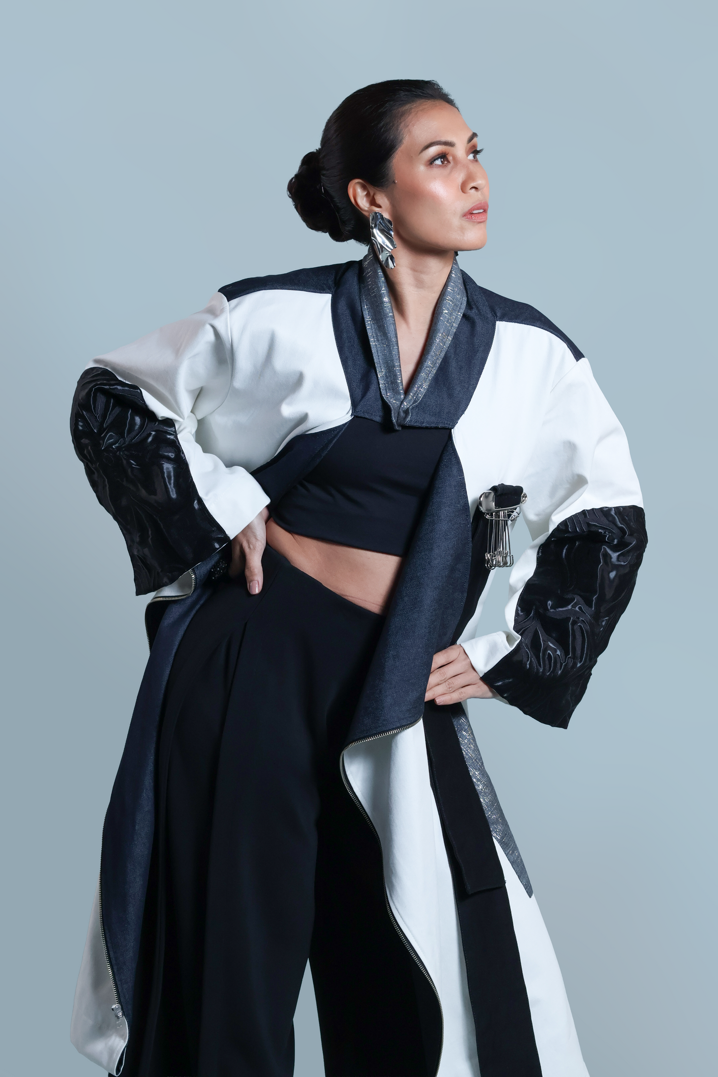 KALOKA STATEMENT JACKET, HIGH FRONT, LOW BACK